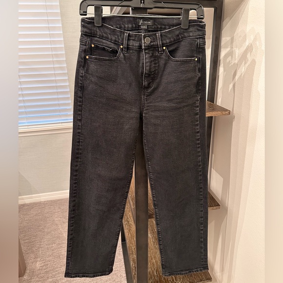 Ann Taylor The Straight High Rise Jeans in Faded Black (Size 0) - Picture 1 of 8